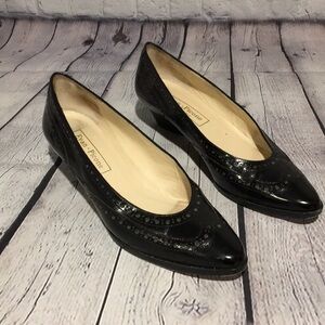 Evan-Picone Oxford style low heel leather shoes